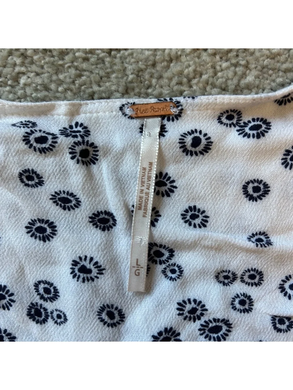 Free People Floral Print Button-Up Crop Top with Flared Sleeves women's size L